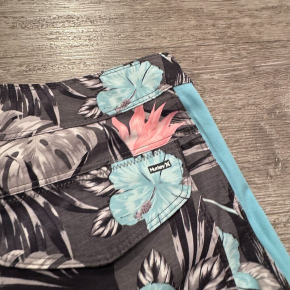 Hurley Board Shorts 32 Mens Blue Floral Swim Trunks Surfing Surfer Palm Hawaiian - Picture 6 of 9